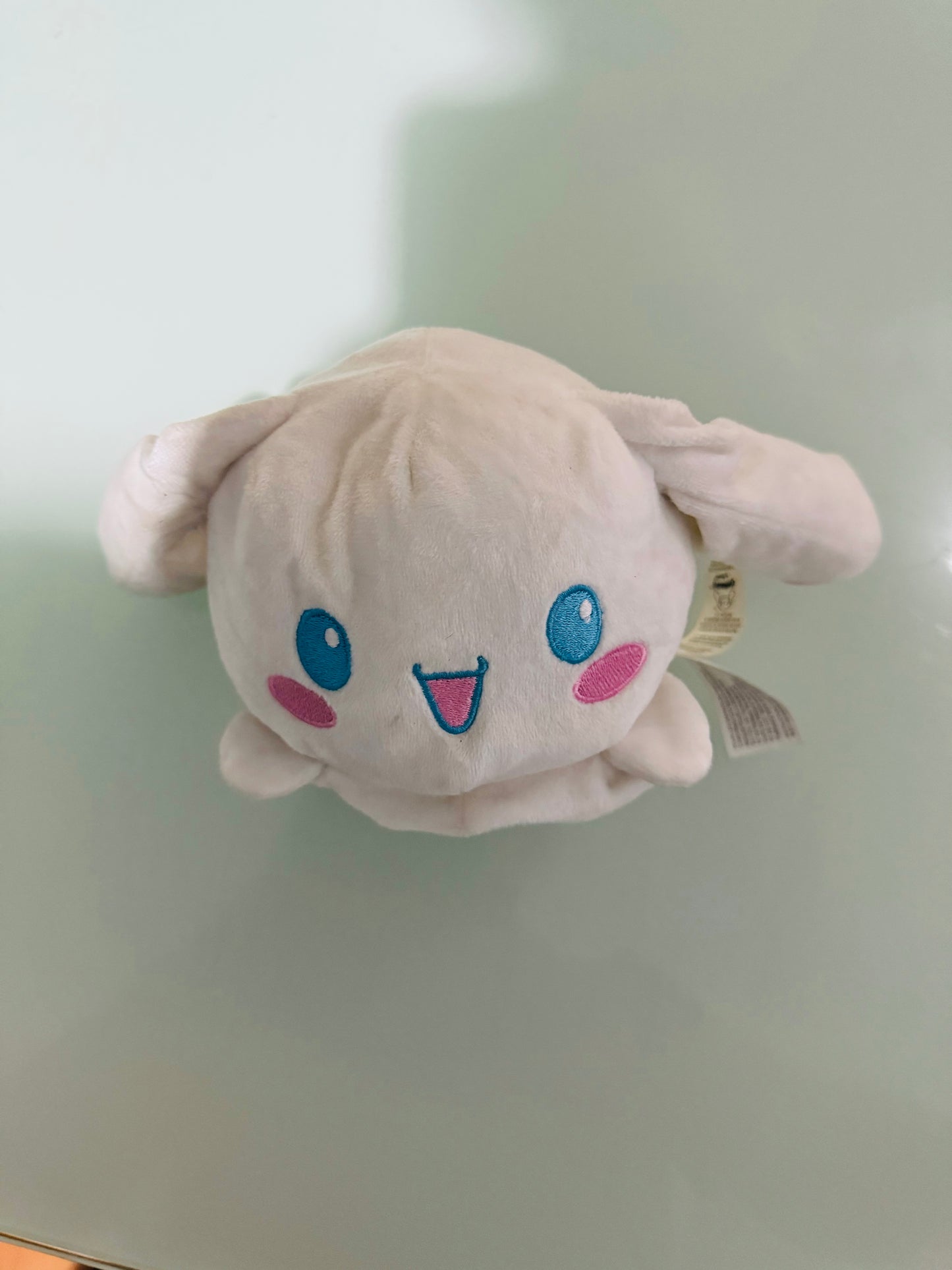 .Geekienda - hello kitty peluche cinnamon roll reversible